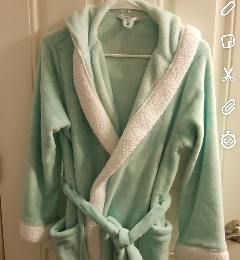 Mint green bath robe